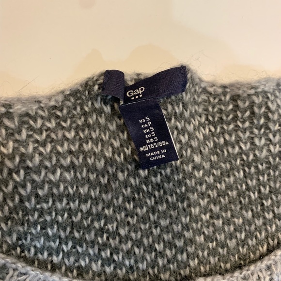 The Gap checkered sweater size small - Picture 2 of 3